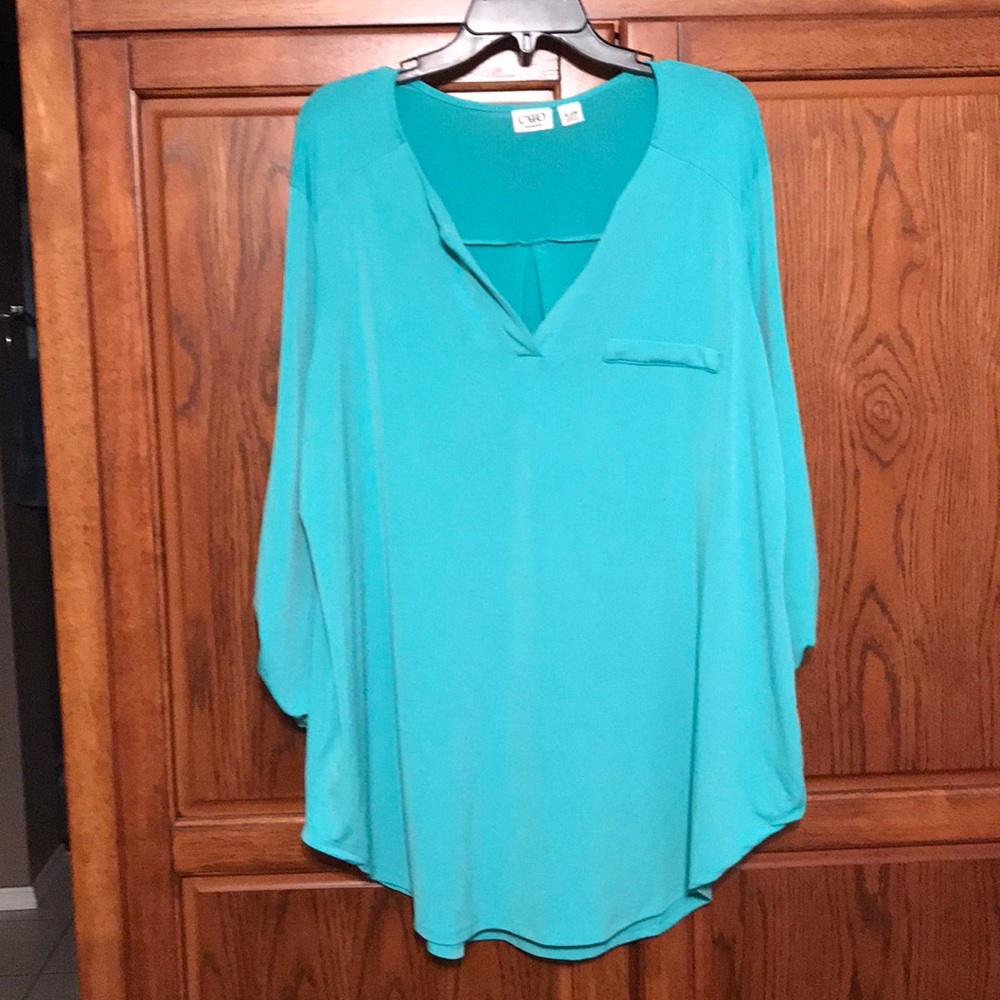 Teal three-quarter sleeve dress shirt